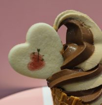 ピエールマルコリーニのハートにきゅんとします。